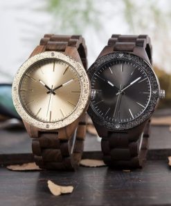 Montre en bois luxe moderne Doré ou Foncé. Les montres en bois s’allient très bien avec le moderne et le luxe de haute qualité !